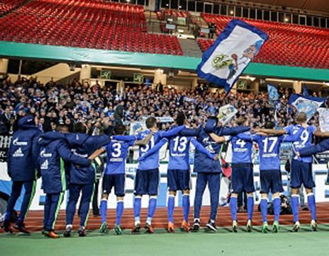 סוף סוף אפשר לחייך בשאלקה (getty)