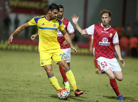 "שומע את הביקורות. אני אנושי" (אלן שיבר)