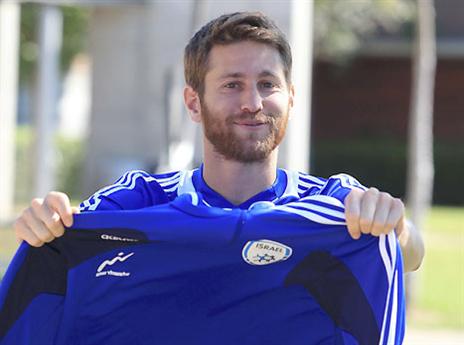 עדיין רוצה לתרום לנבחרת. ייני בכחול-לבן (אלן שיבר)