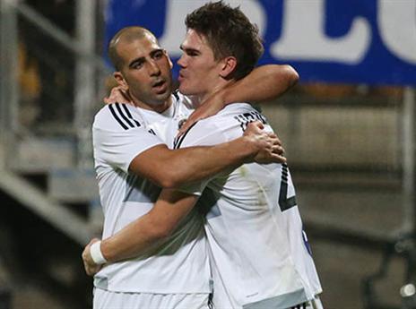 השתחרר הפקק? קיארטנסון חוגג (צילום: אנצ'ו גוש)