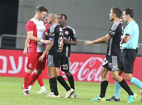 הרבה עצבים, פחות יכולת. שחקני הפועל ת"א (אלן שיבר)