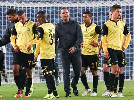 טביב לא אהב את ההופעה (צילום: דני מרון)