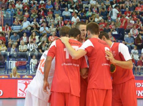 קרב צמוד מול הצהובים בדרך להגנה על התואר (איגוד הכדורעף)