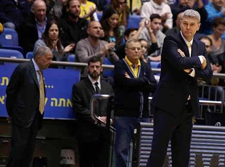 רואה את העונה האירופית נגמרת. בגאצקיס (אלן שיבר)