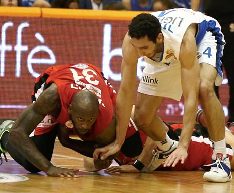 הולוואי. החזרה שלו החזירה את גלבוע/גליל למסלול (אלן שיבר)