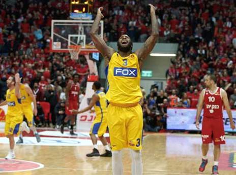 גם ראד חגג (אלן שיבר)