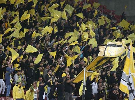 "בית הדין משלב ידיים עם הגזענות" (צילום: אלן שיבר)