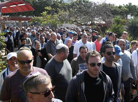 מאות אנשים נכחו בהלוויה (אלן שיבר)