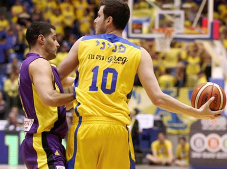 שכח מהדרבי, פניני (אלן שיבר)