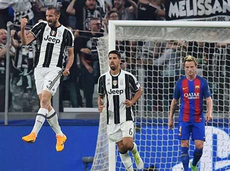 בארסה יכולה לחזור מזה? (getty)