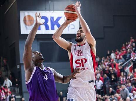 חזר לפרקט ועורר סערה. גייטס (מנהלת הליגה)