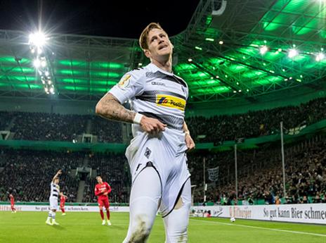 המקומיים החטיאו שני פנדלים ברציפות והודחו (getty)