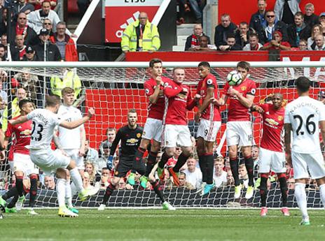 הבעיטה של סיגורדסון. ביצוע מושלם (getty)