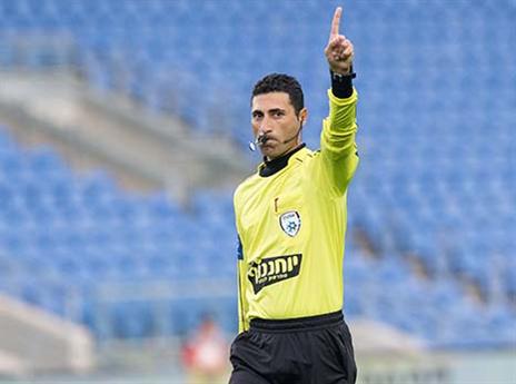 חכמון. אוהד הפועל ת"א ששפט את אשקלון (עודד קרני)