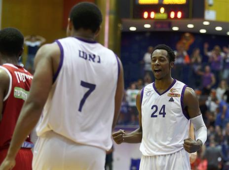 נאש והופסון. נהריה מסוגלת לסנסציה? (צילום: אלן שיבר)