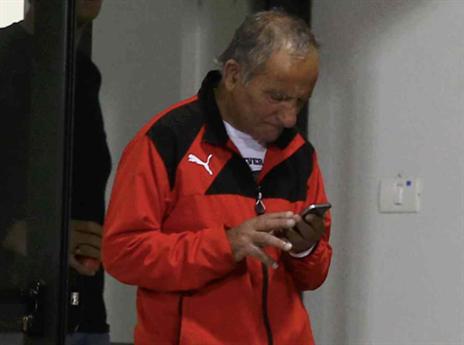 נשאר אדום עד הפנסיה. בואנו