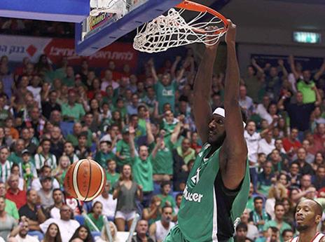 פינקני עם דאנק שהקפיץ חצי היכל (אלן שיבר)