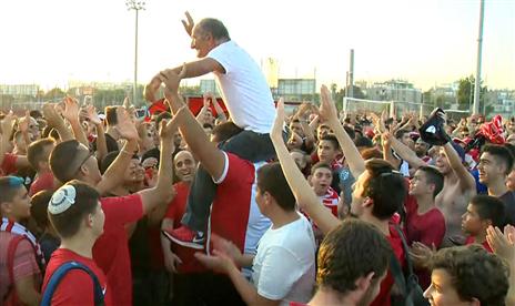 בואנו על הכתפיים