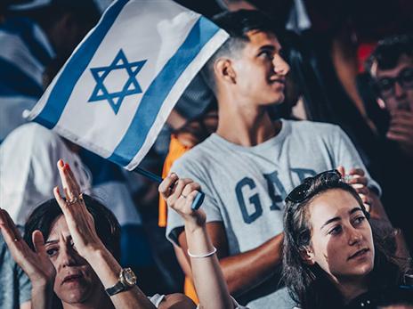 דחיפה ישראלית ביציעים (FIBA)