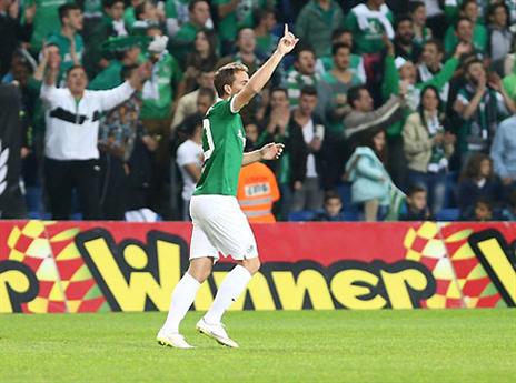 ראיוס. "האוהדים דוחפים בהמוניהם" (עודד קרני)