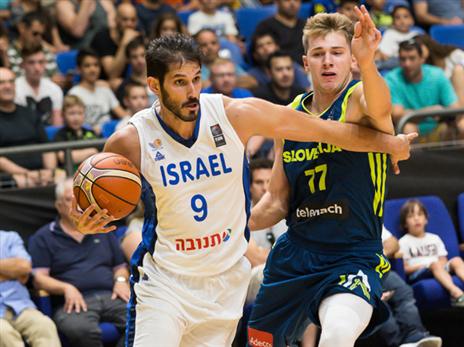 ינושל מראש הנבחרת. כספי (אלן שיבר)