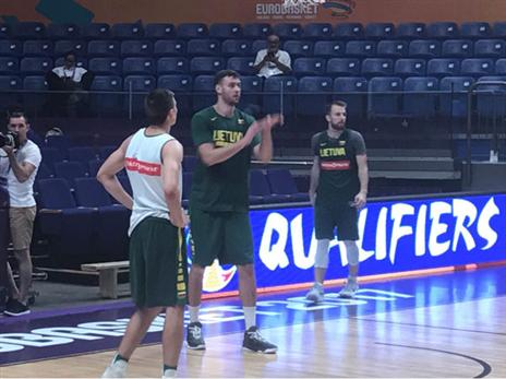 לא מקלים ראש בישראל. ליטא (ניר קפלן)