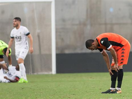 בני יהודה נתנה מתנות (עודד קרני)