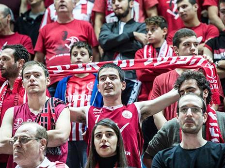 3,200 אוהדים הגיעו הערב לדרייב אין