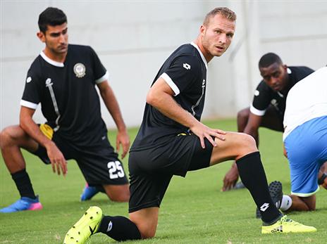 גלזר יפתח בהרכב (דני מרון)