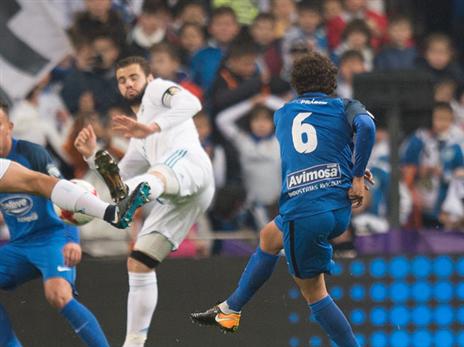 היריבה מהליגה השלישית עשתה חיים קשים לאלופת אירופה (getty)