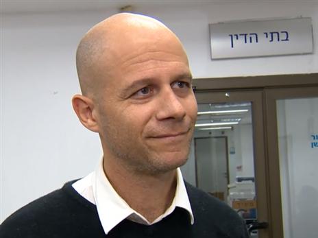 אבן עזרא. "זה גזר דין מוות"