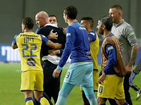 "בכל מועדון גדול יש לחץ" (אלן שיבר)