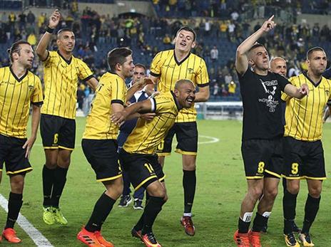 מצליחים למרות רעשי הרקע. שחקני בית"ר (דני מרון)