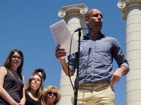 פפ נואם בעד העצמאות (Getty)