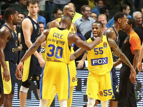 שילוב נהדר בין ג'קסון לקול (אלן שיבר)