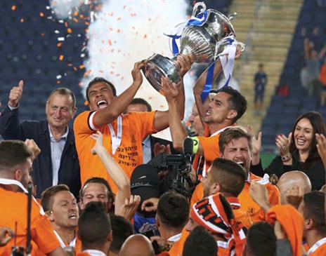 חזיזה לא שיחק, אך היה שותף לזכייה בגביע (אלן שיבר)