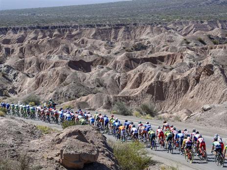 נוף עוצר נשימה במירוץ סן לואיס (סייקלינג אקדמי)