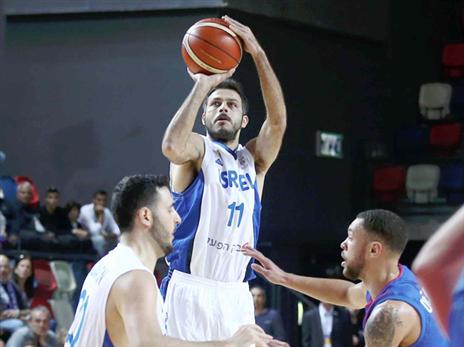 הוביל את הקאמבק ברבע השלישי. בן שימול (אלן שיבר)