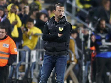 סופג ביקורת מהשחקנים. בן זקן (צילום: אלן שיבר)