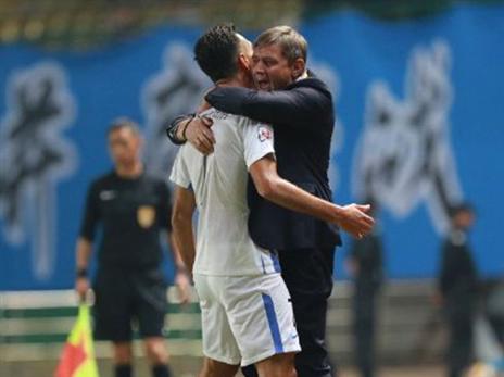 גואנגז'ו נשארת בצמרת