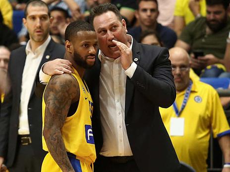 גודס עם ג'קסון. "היינו צריכים מישהו שיחייך" (אלן שיבר)