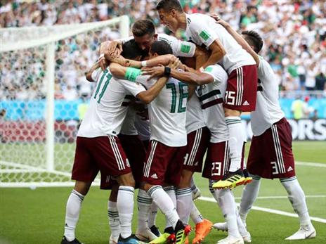 מקסיקו צריכה נקודה כדי לסיים בראשות הבית (Getty)