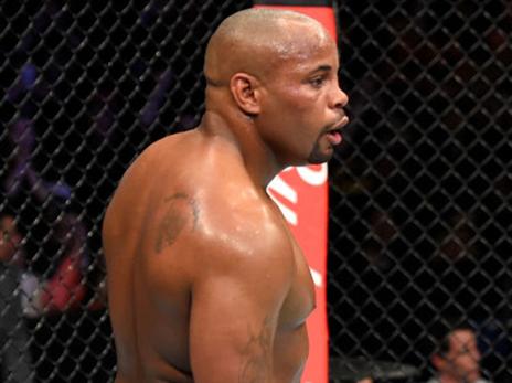 מתרכז במה שקורה בזירה (getty)