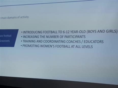 הטיפול בכדורגלנים הצעירים בכל הרמות