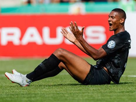 מחזיקת הגביע בחוץ כבר בסיבוב הראשון (getty)