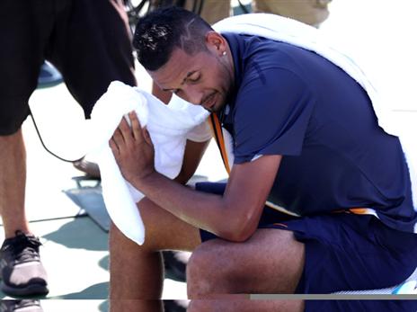 קיריוס קיבל שיחת עידוד מוזרה (GETTY)