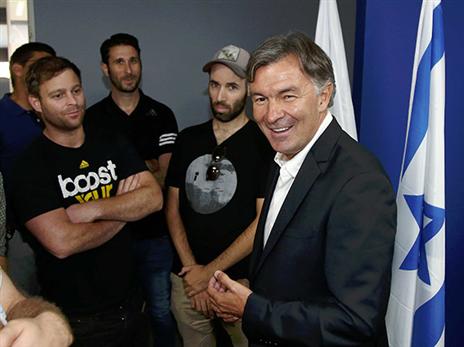 שהחיוך לא יטעה אתכם (אלן שיבר)