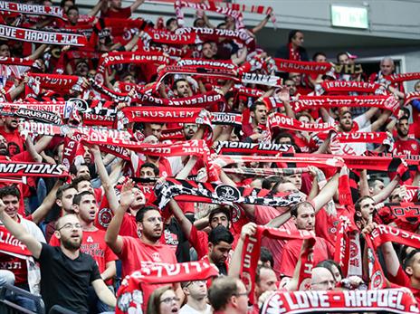 משחק ביתי ראשון בארנה (דני מרון)