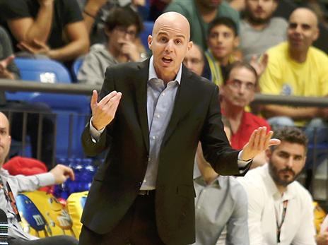 אפשרות הפרידה כבר על סדר היום. פרנקו (אלן שיבר)