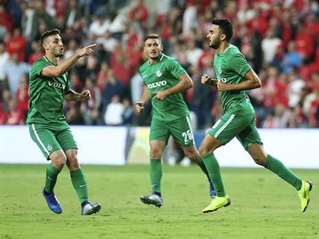 לא מרבה במהפכים. מכבי חיפה (אלן שיבר)